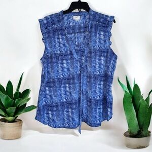 Jaclyn Smith Blue Sleeveless Tie Front Blouse